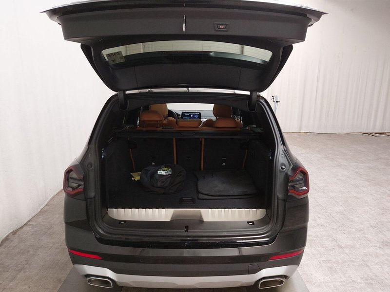 BMW X3 xDrive30e automatik • panorama • Full LED — 19
