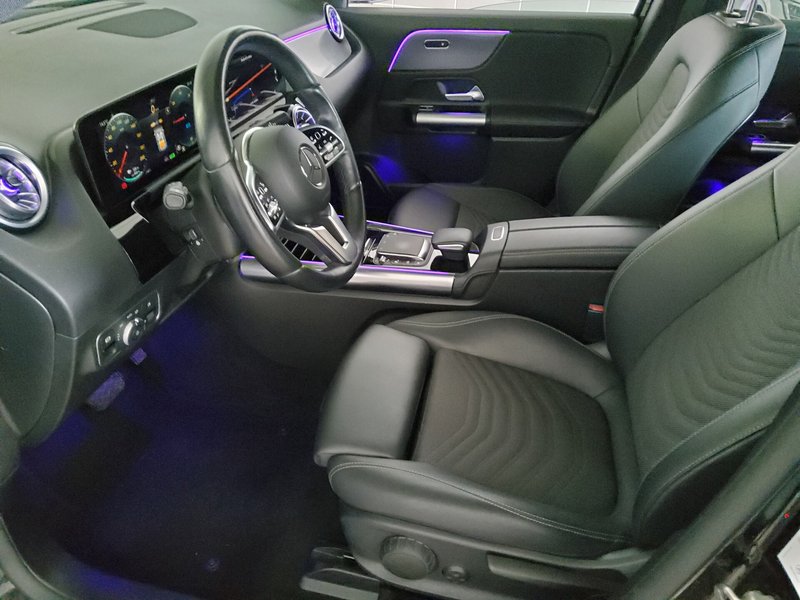 Mercedes-Benz EQA 250 • ACC • LED — 9