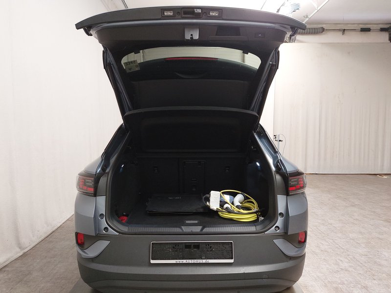 Volkswagen ID.4 Pro Performance • 360° kamera • ACC — 17