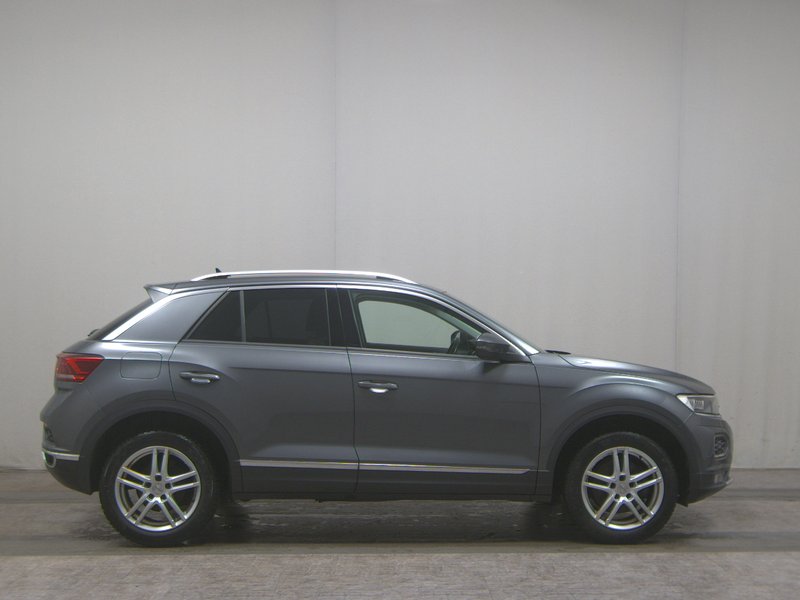 Volkswagen T-Roc 2.0 TDI automatik Sport • ACC • Full LED