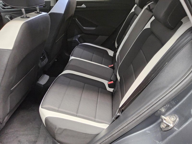 Volkswagen T-Roc 2.0 TDI automatik Sport • ACC • Full LED — 13