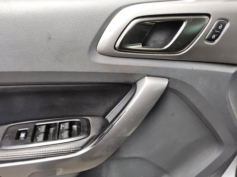 Ford Ranger 2.2 TDCi automatik • koža — 9