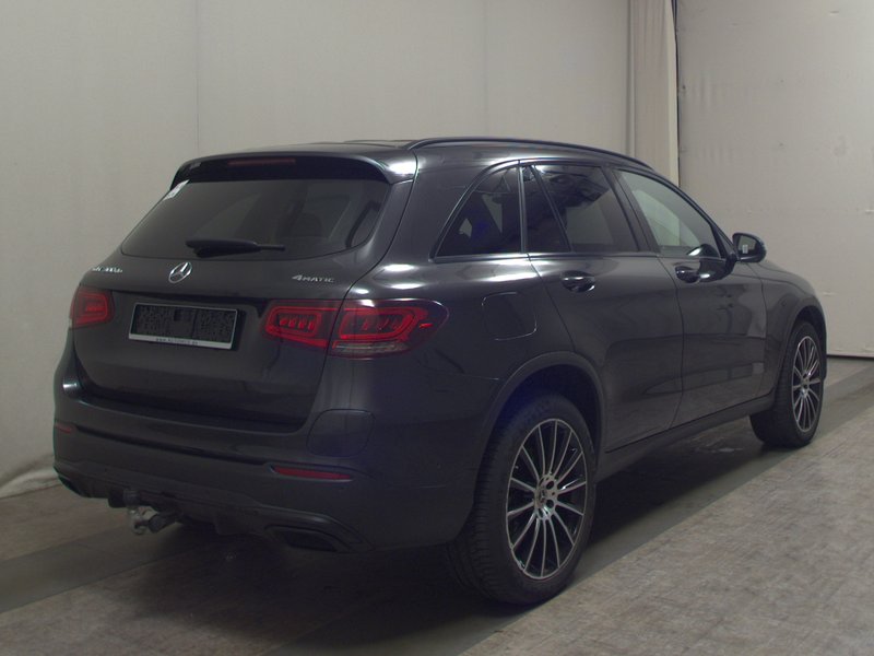 Mercedes-Benz GLC 300 de 4MATIC automatik AMG Line • 360° kamera • ACC — 4