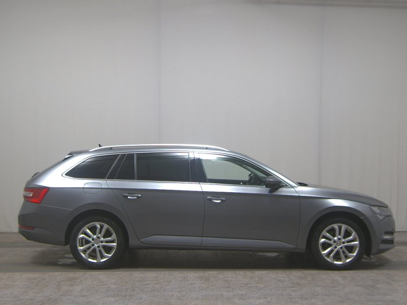 Škoda Superb Kombi 2.0 TDI automatik Style • LED • digitalni instrumenti