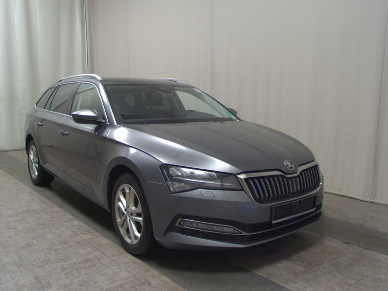 Škoda Superb Kombi 2.0 TDI automatik Style • LED • digitalni instrumenti — 3