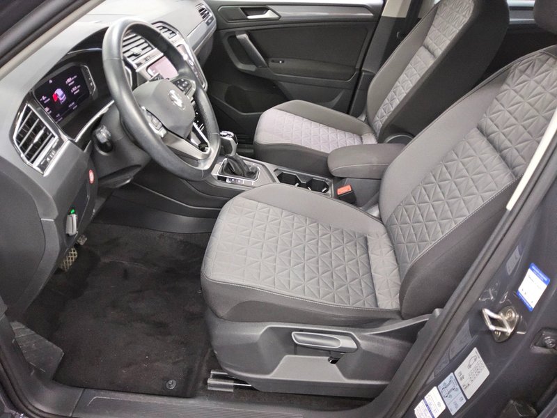 Volkswagen Tiguan 1.4 TSI eHybrid automatik • bežično punjenje • ACC — 9