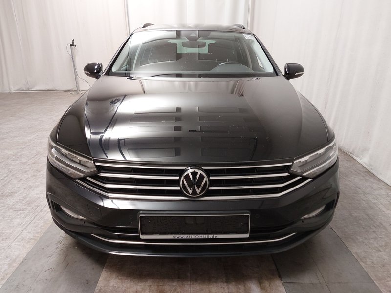 Volkswagen Passat Variant 2.0 TDI automatik Business • ACC • LED — 9