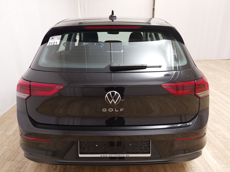 Volkswagen Golf 8 2.0 TDI automatik Life • ACC • LED — 14