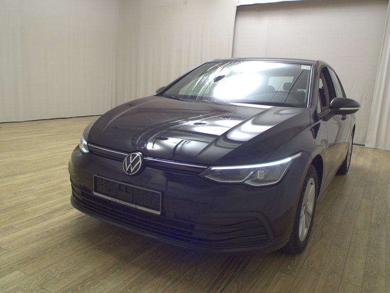 Volkswagen Golf 8 2.0 TDI automatik Life • ACC • LED — 2