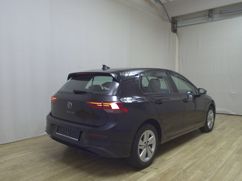 Volkswagen Golf 8 2.0 TDI automatik Life • ACC • LED — 4