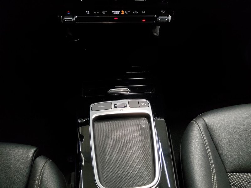 Mercedes-Benz A 180 d automatik • Full LED • digitalni instrumenti — 6