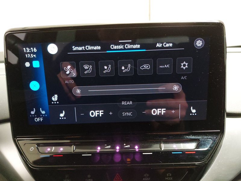 Volkswagen ID.4 Pro Performance • ACC • bežično punjenje — 19