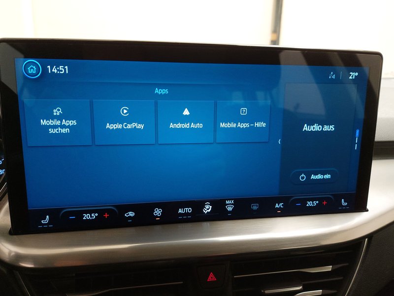 Ford Focus Turnier 1.5 EcoBlue Titanium automatik • Full LED — 19