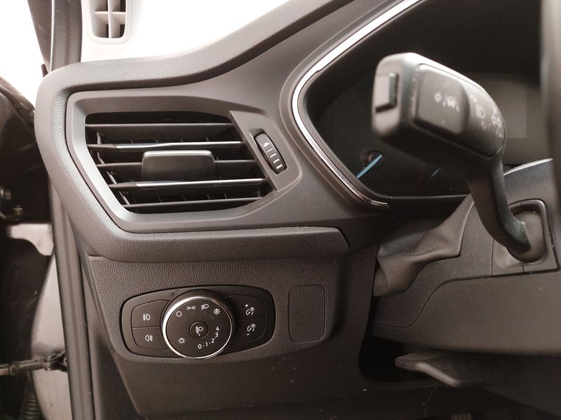 Ford Focus Turnier 1.5 EcoBlue Titanium automatik • Full LED — 7