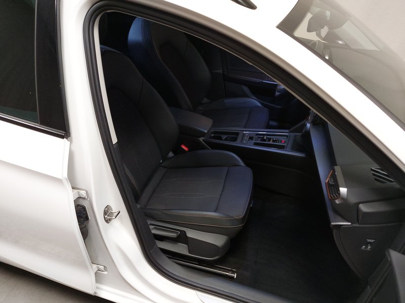 CUPRA Leon Sportstourer 2.0 TDI automatik • ACC • Full LED — 10
