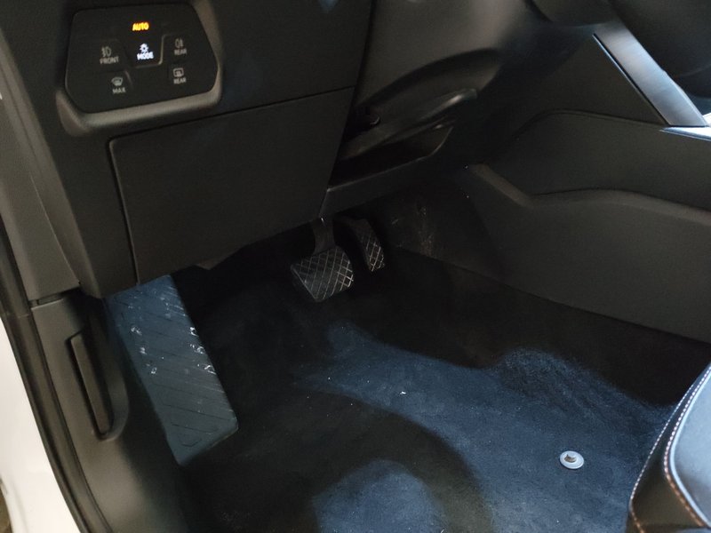 CUPRA Leon Sportstourer 2.0 TDI automatik • ACC • Full LED — 7