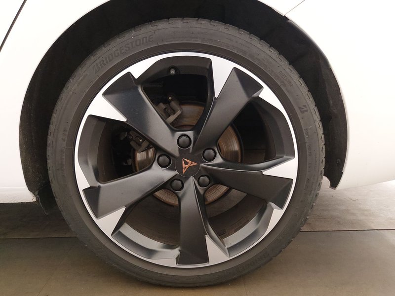 CUPRA Leon Sportstourer 2.0 TDI automatik • ACC • Full LED — 8