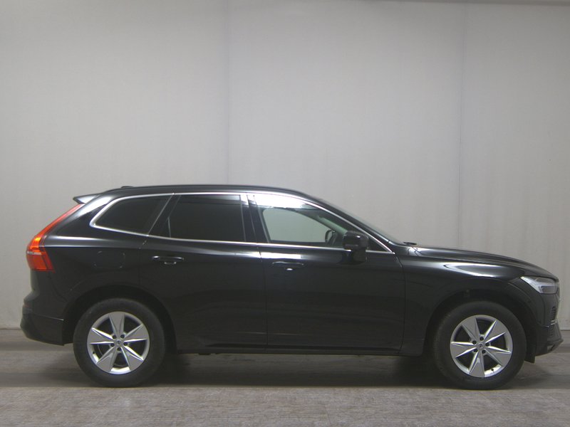 Volvo XC60 B4 automatik Core • ACC • 360° kamera