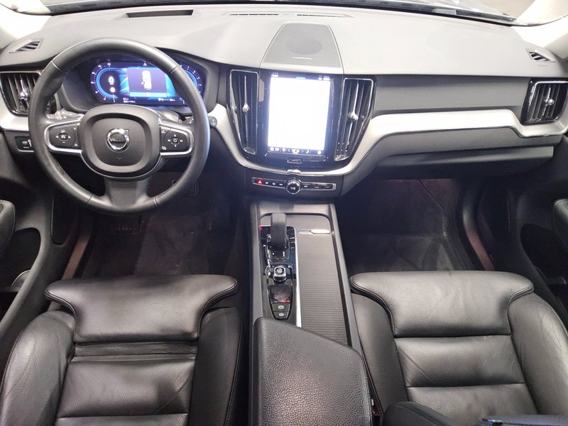 Volvo XC60 B4 automatik Core • ACC • 360° kamera — 5