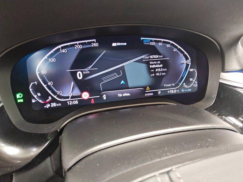 BMW 530e Touring automatik • ACC • koža — 10