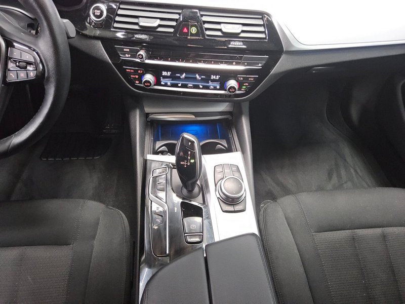 BMW 530e Touring automatik • ACC • koža — 6