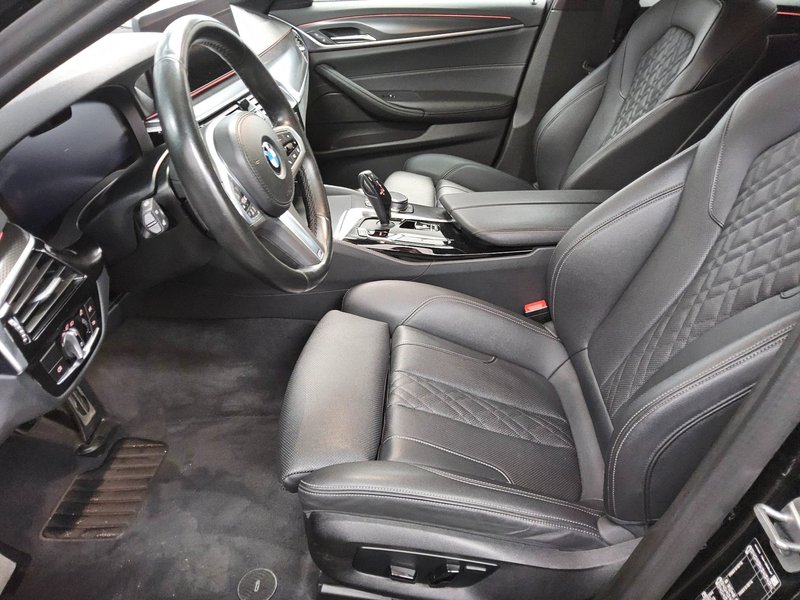 BMW 520d Touring automatik M Sport • ACC • LED — 9