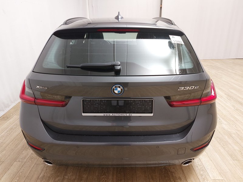 BMW 330e Touring Sport Line automatik • ACC • Full LED — 14