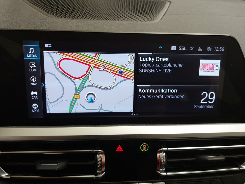 BMW 330e Touring Sport Line automatik • ACC • Full LED — 22