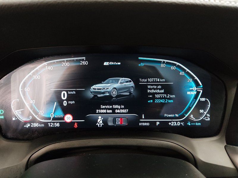 BMW 330e Touring Sport Line automatik • ACC • Full LED — 23