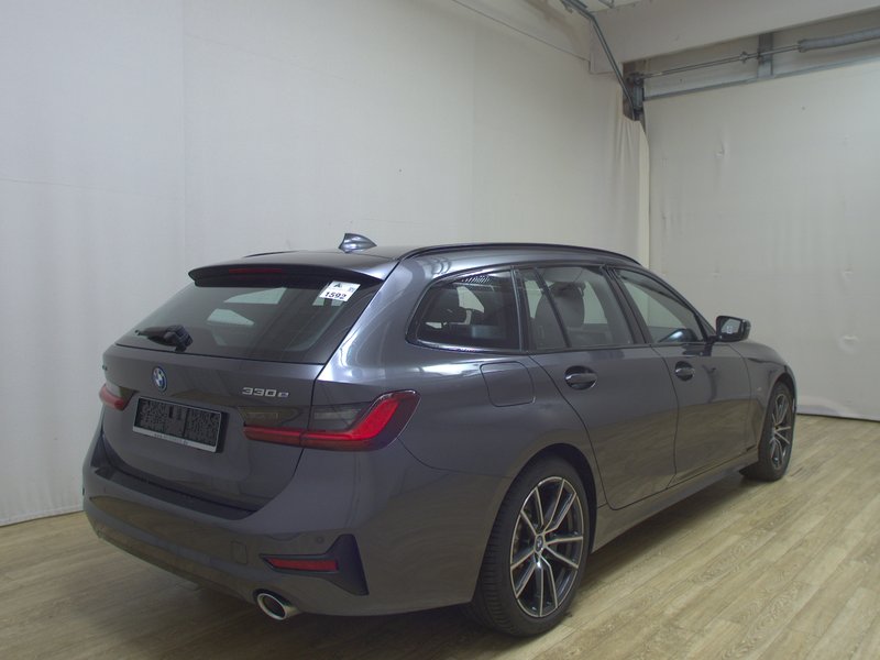 BMW 330e Touring Sport Line automatik • ACC • Full LED — 4