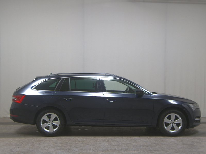 Škoda Superb Kombi 2.0 TDI automatik Ambition • ACC • Full LED