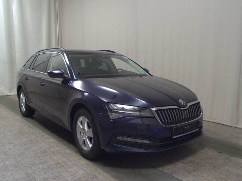 Škoda Superb Kombi 2.0 TDI automatik Ambition • ACC • Full LED — 3