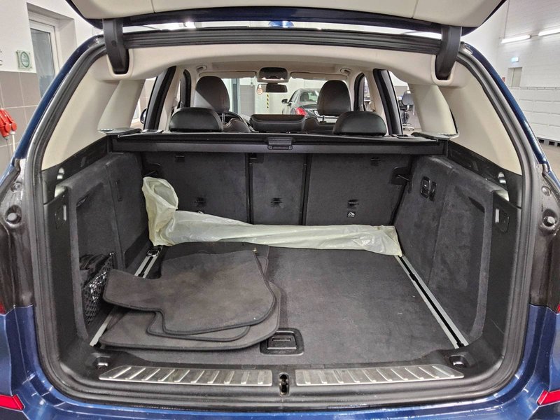 BMW X3 xDrive20i automatik Advantage • Full LED — 11