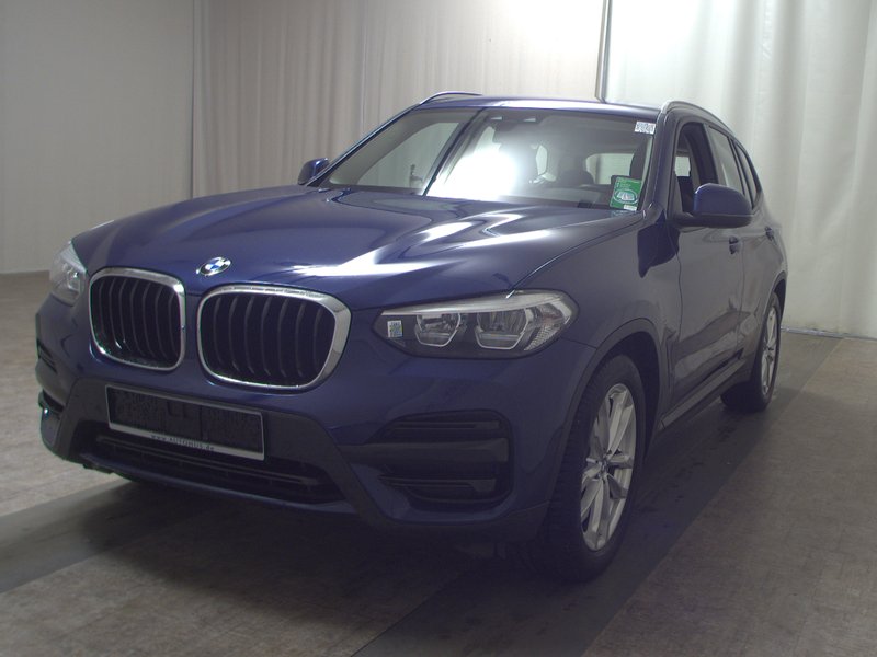 BMW X3 xDrive20i automatik Advantage • Full LED — 2