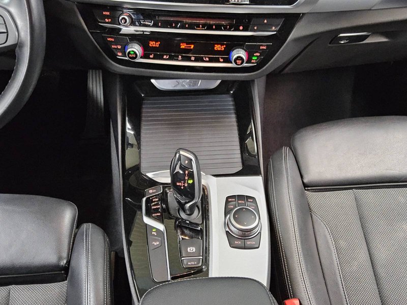 BMW X3 xDrive20i automatik Advantage • Full LED — 6