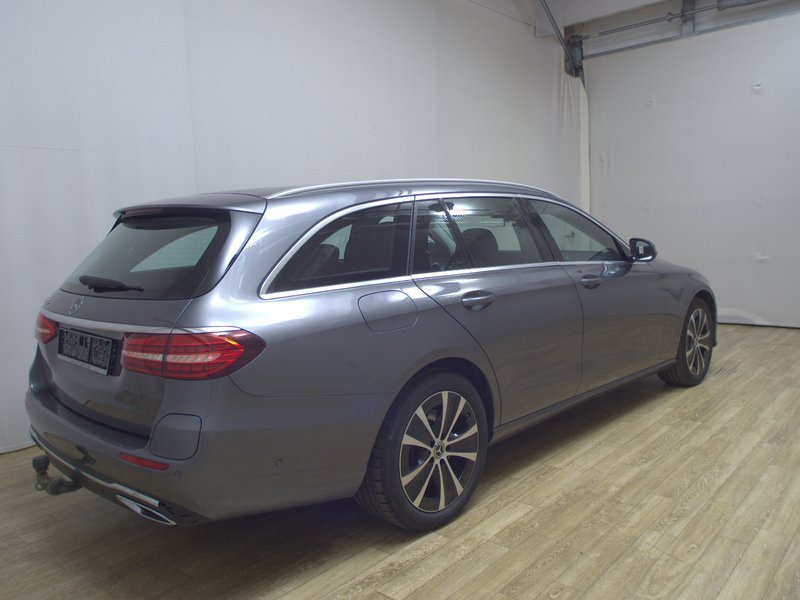 Mercedes-Benz E 300 de karavan automatik Avantgarde • 360° kamera • LED — 4