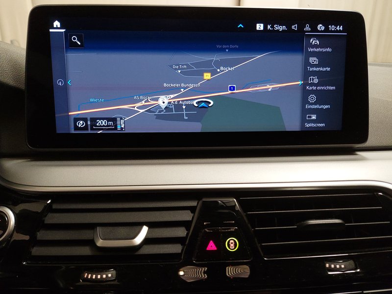 BMW 530e Touring • panorama • zračno ogibanje — 20