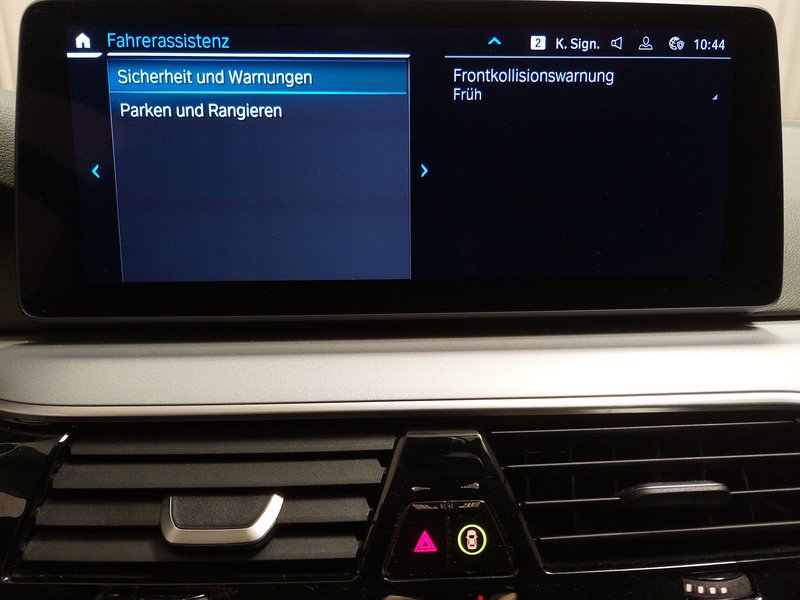 BMW 530e Touring • panorama • zračno ogibanje — 21