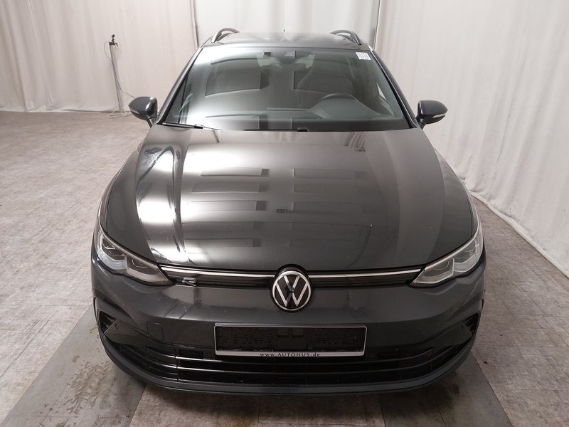 Volkswagen Golf 8 Variant 2.0 TDI R-Line automatik • bežično punjenje • Full LED — 9