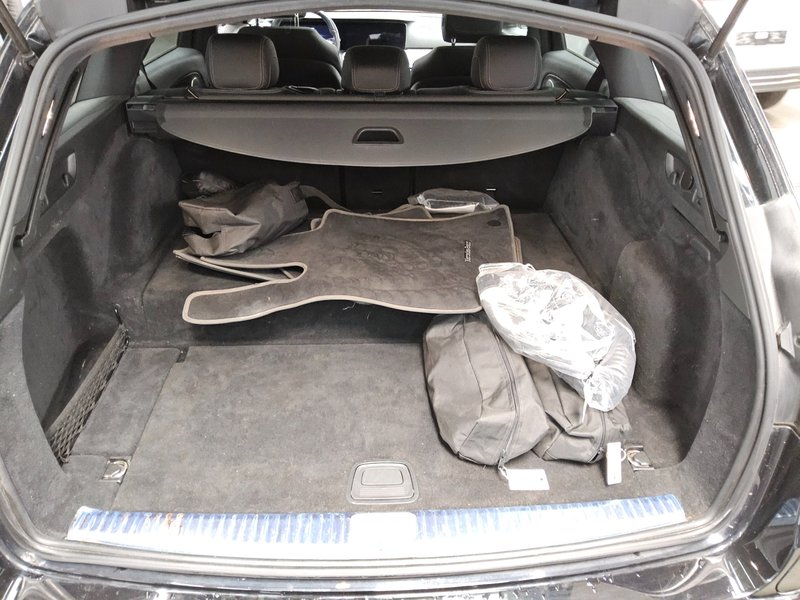Mercedes-Benz E 300 de karavan automatik Avantgarde • panorama • ACC — 12