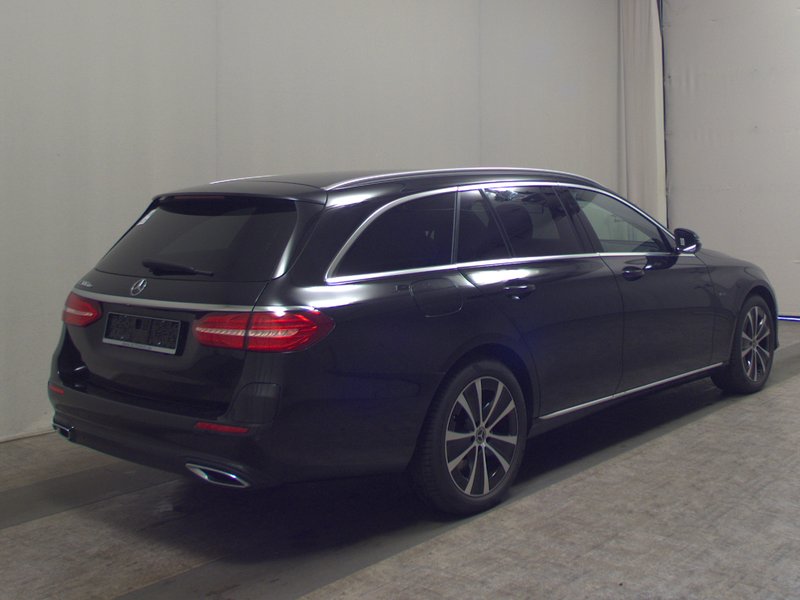 Mercedes-Benz E 300 de karavan automatik Avantgarde • panorama • ACC — 4