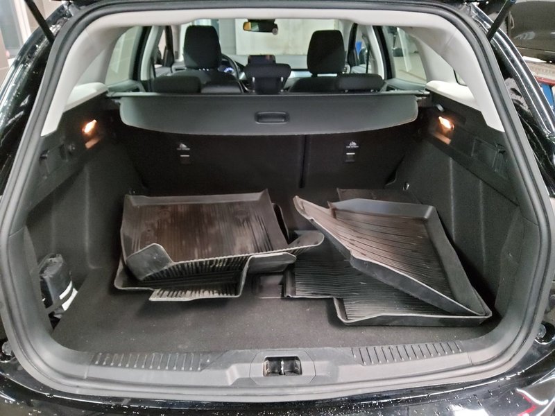 Ford Focus Turnier 1.5 EcoBlue Active automatik • LED • navigacija — 12