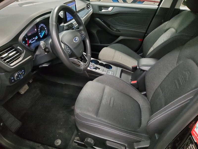 Ford Focus Turnier 1.5 EcoBlue Active automatik • LED • navigacija — 8