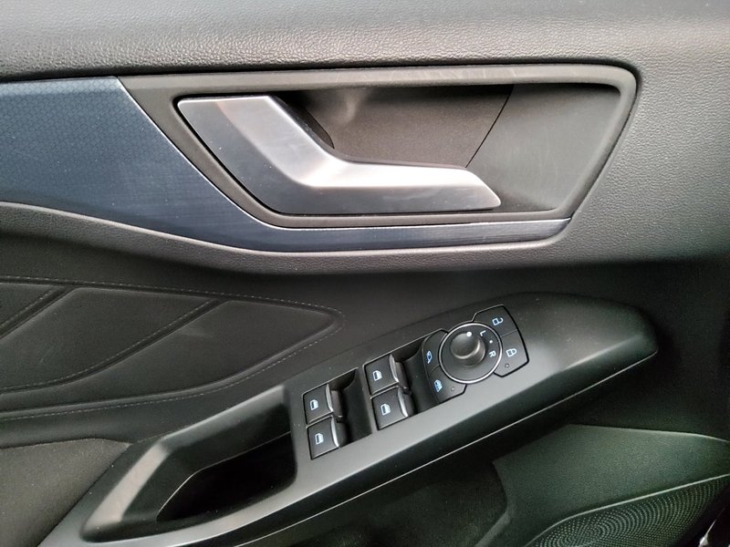 Ford Focus Turnier 1.5 EcoBlue Active automatik • LED • navigacija — 9