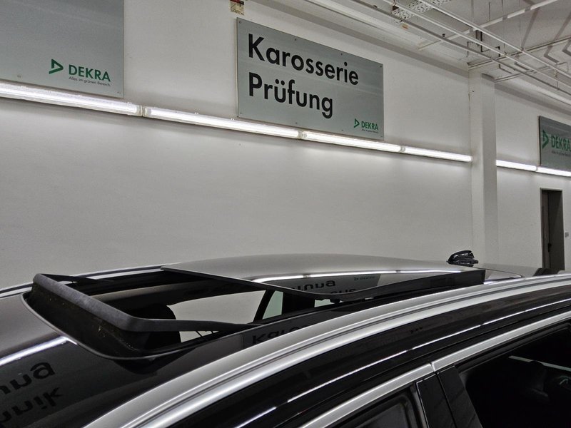 Volvo V60 T6 AWD Inscription automatik • AHK • Full LED — 11