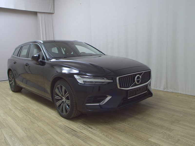 Volvo V60 T6 AWD Inscription automatik • AHK • Full LED — 3