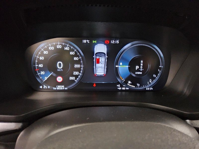 Volvo V60 T6 AWD Inscription automatik • AHK • Full LED — 8