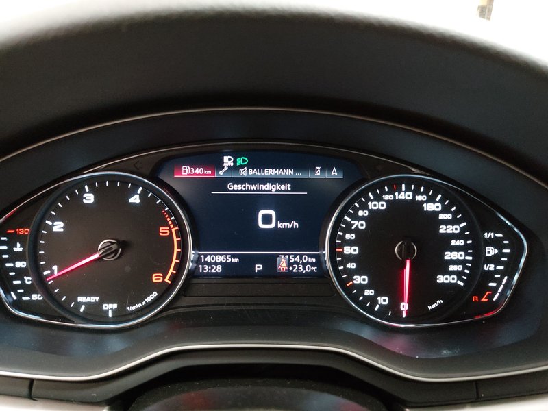 Audi A4 Avant 35 TDI • LED • sjedala s memorijom — 22