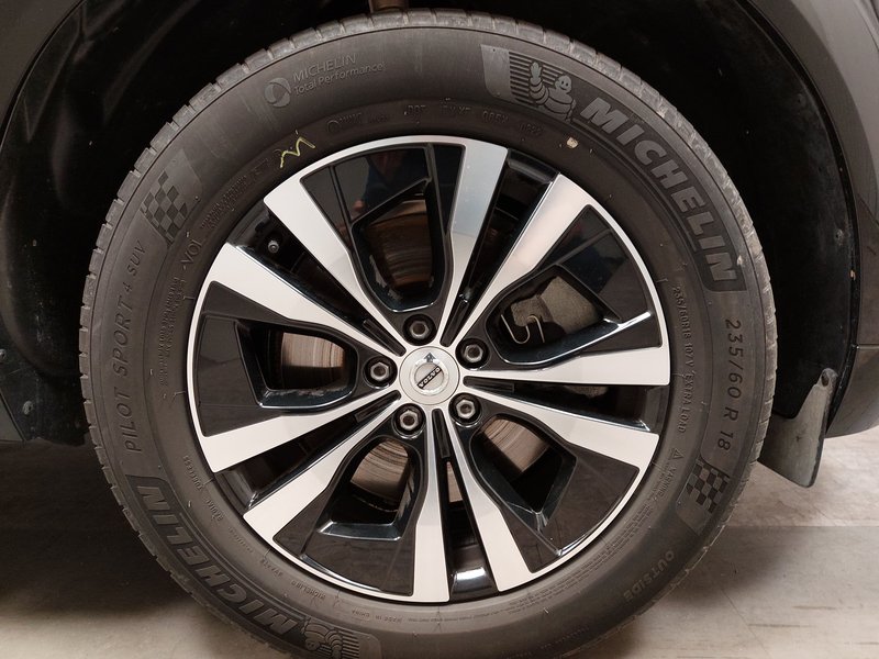 Volvo XC60 B4 Momentum Pro automatik • 360° kamera — 11