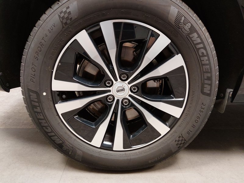 Volvo XC60 B4 Momentum Pro automatik • 360° kamera — 15